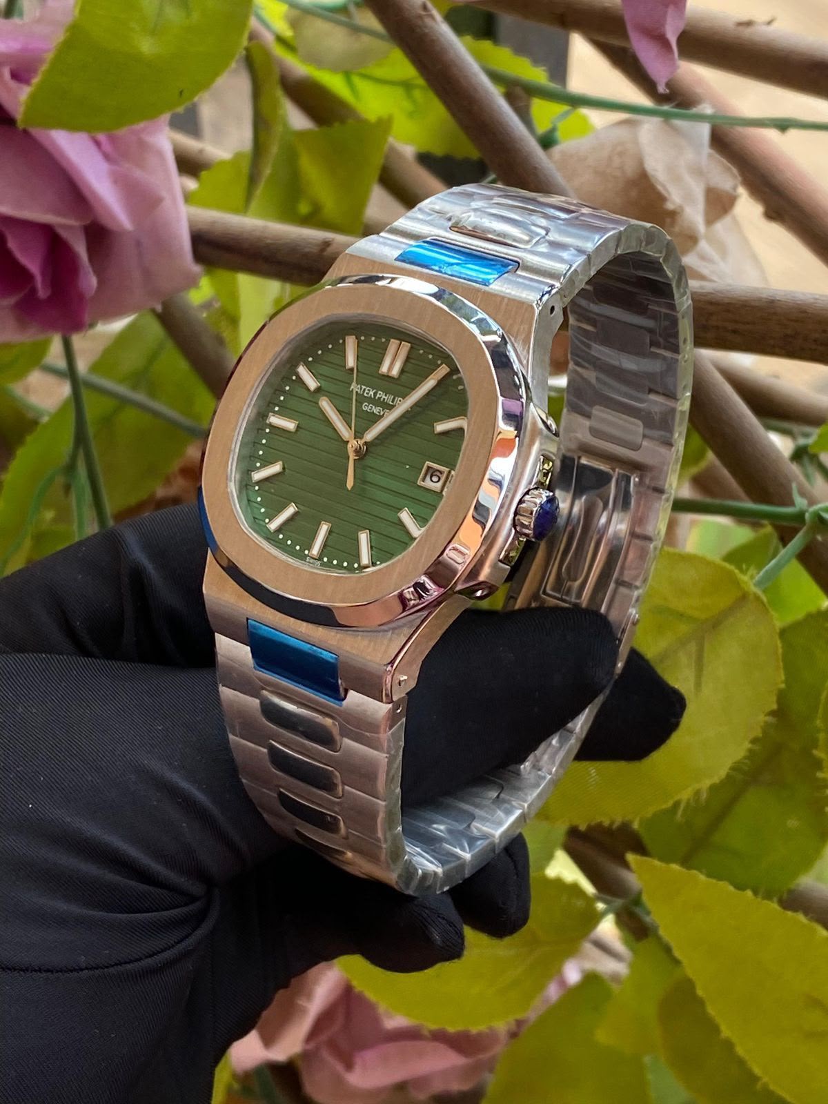 Patek Philippe Nautilus view 5