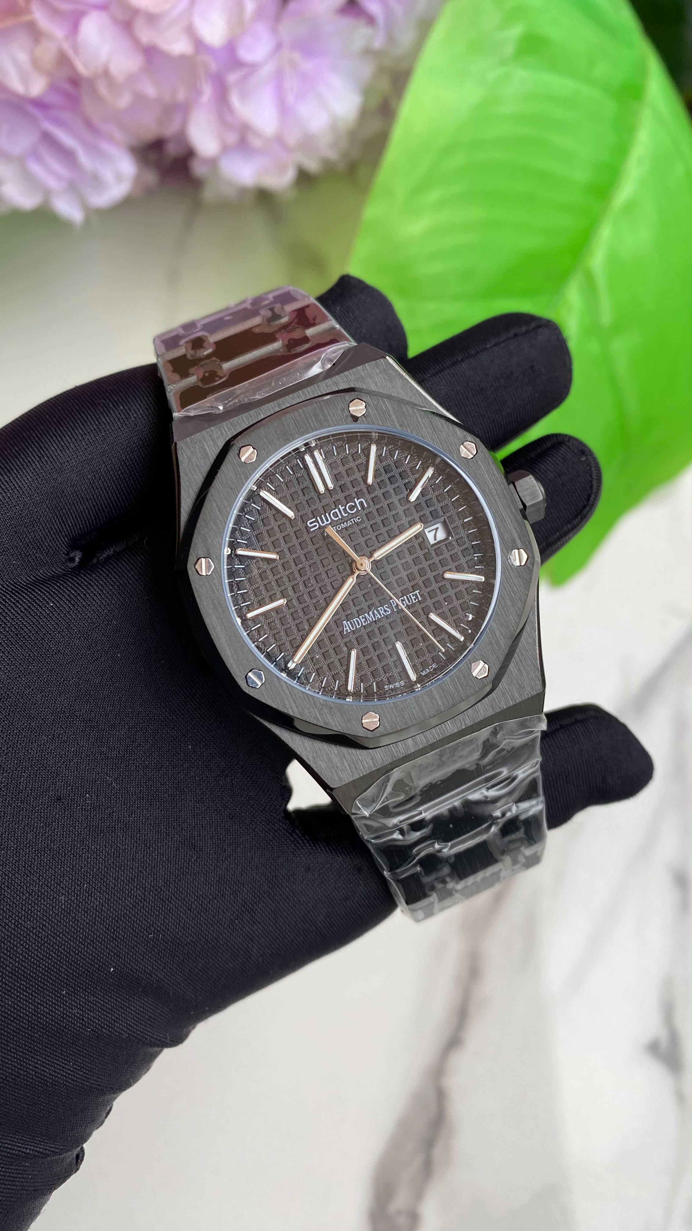 Swatch × Audemars Piguet Royal Oak view 3